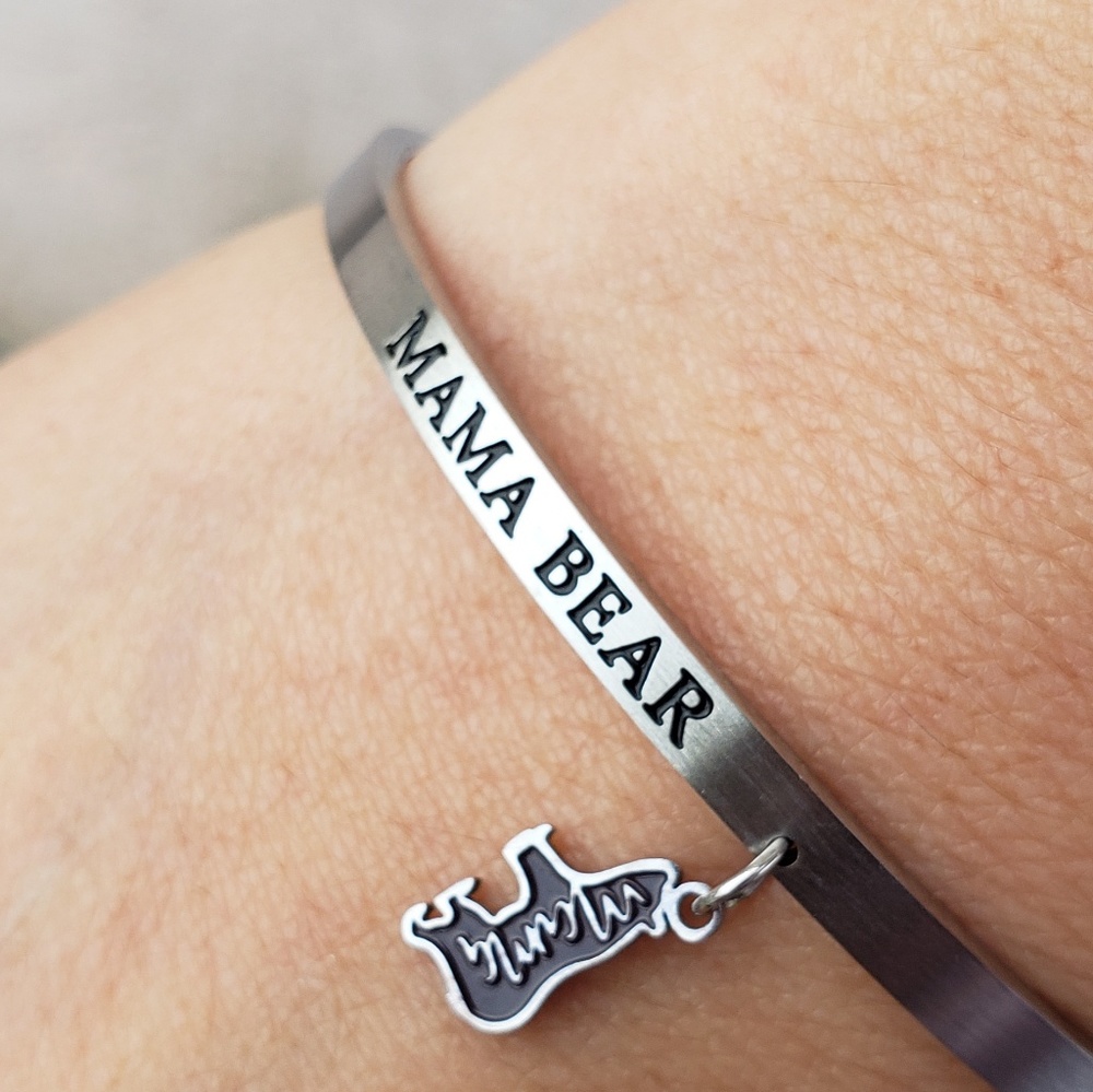 NWT Mama Bear Bangle Adjustable